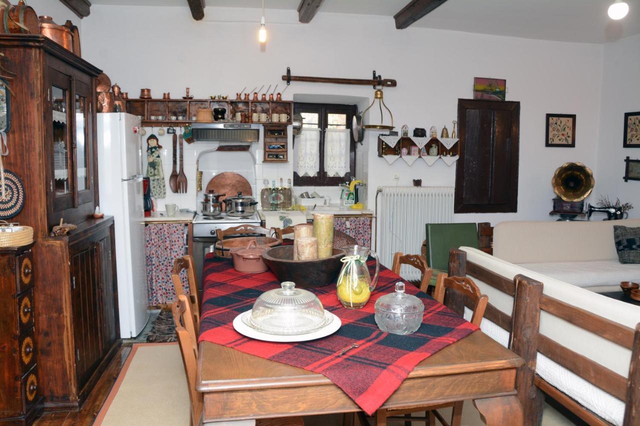 Noula's&Giorgos' Cottage in Desfina village- near Delphi Esterno foto